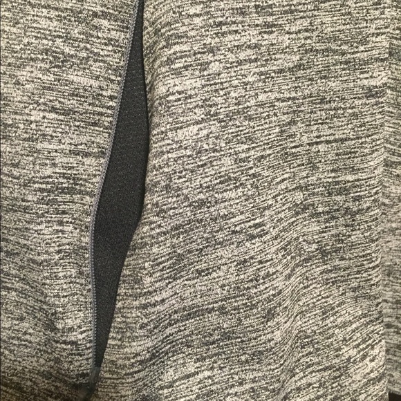 Cute zip up gray mesh jacket - Picture 3 of 6